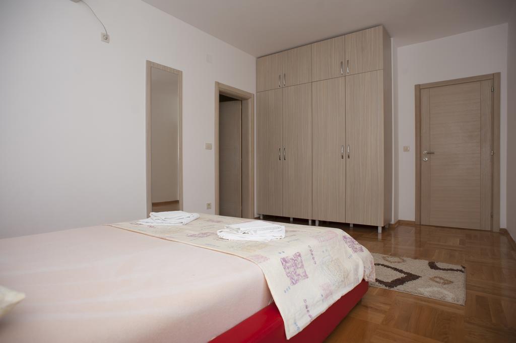 Apartments Villa Simonovic Petrovac Kültér fotó