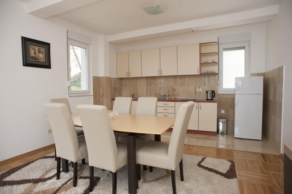 Apartments Villa Simonovic Petrovac Kültér fotó
